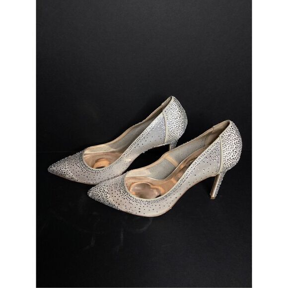 New. Badgley Mischka jeweled shoes. Size 8 1/2-9. Retails $240 - Picture 3 of 9